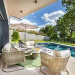 Mol By Villsy - With Private Pool, Sauna, Jacuzzi Baderna