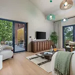 Mol By Villsy - With Private Pool, Sauna, Jacuzzi *
