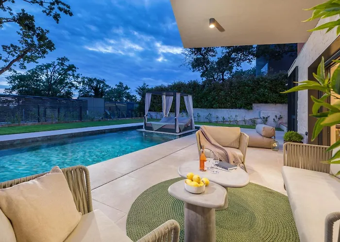 Mol By Villsy - With Private Pool, Sauna, Jacuzzi Baderna