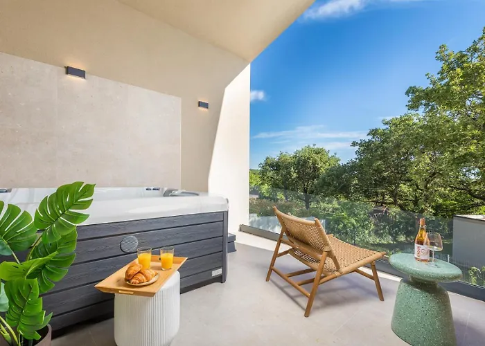 Mol By Villsy - With Private Pool, Sauna, Jacuzzi * Baderna