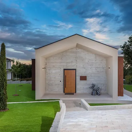 Mol By Villsy - With Private Pool, Sauna, Jacuzzi Villa