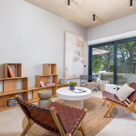 Mol By Villsy - With Private Pool, Sauna, Jacuzzi Baderna