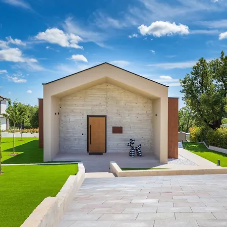 Mol By Villsy - With Private Pool, Sauna, Jacuzzi * Baderna